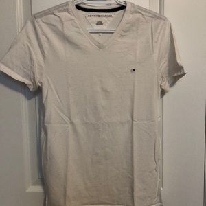 Men’s v-neck Tee